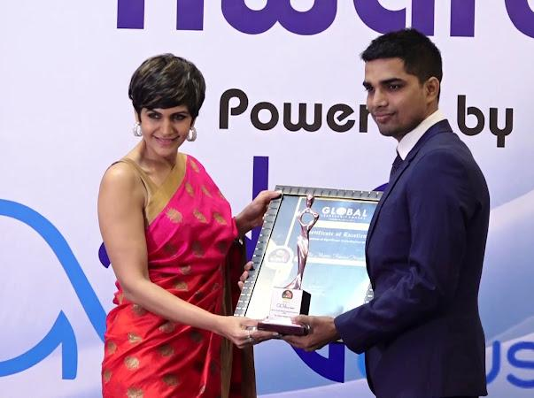 Manas Ranjan Nayak, Founder of Medifly Healthcare, receiving a Global Excellence award