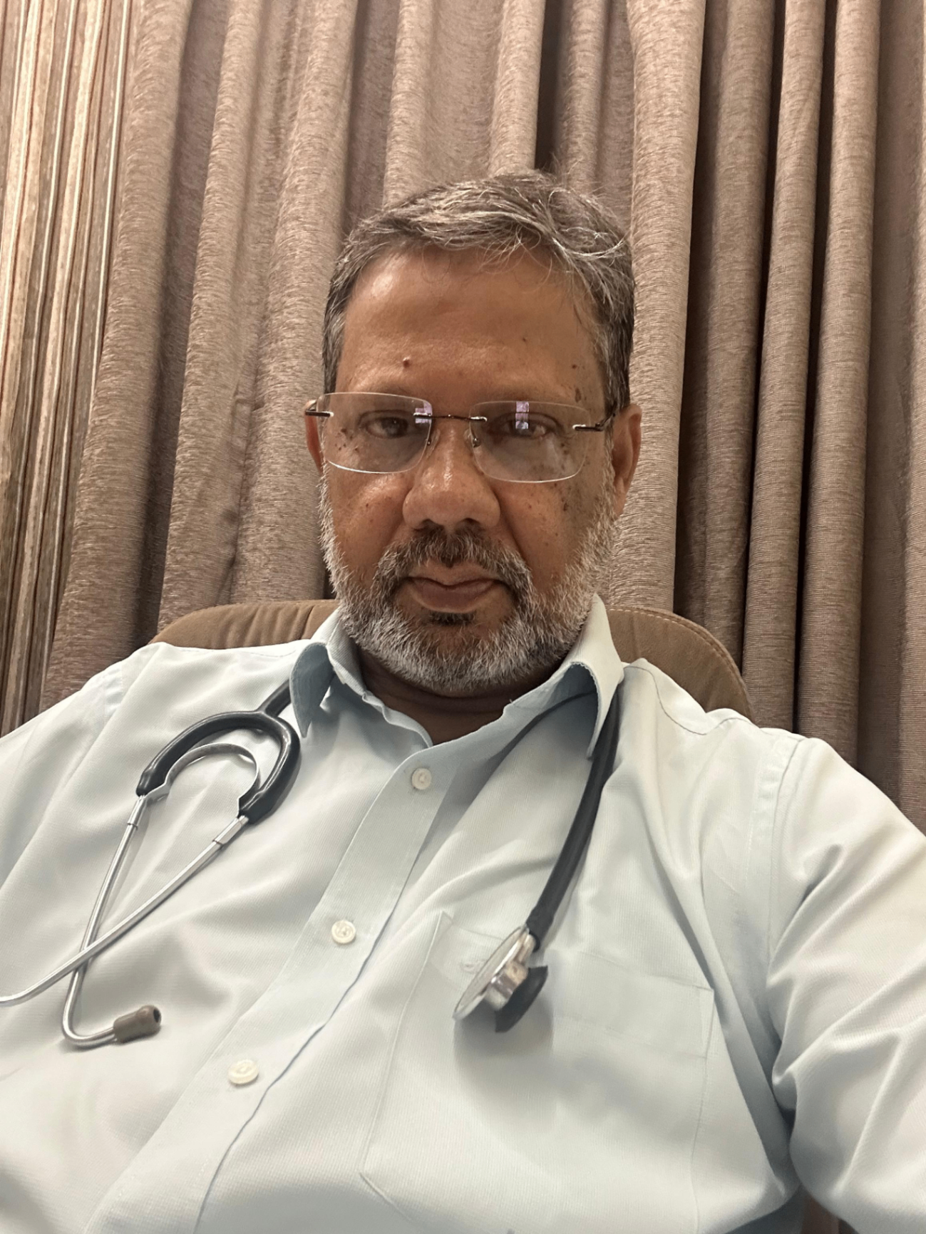 Dr. Mohamed Aleem — Family Physician · Internal Medicine